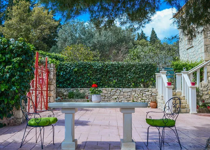 Stone Edge Homestead Villa *