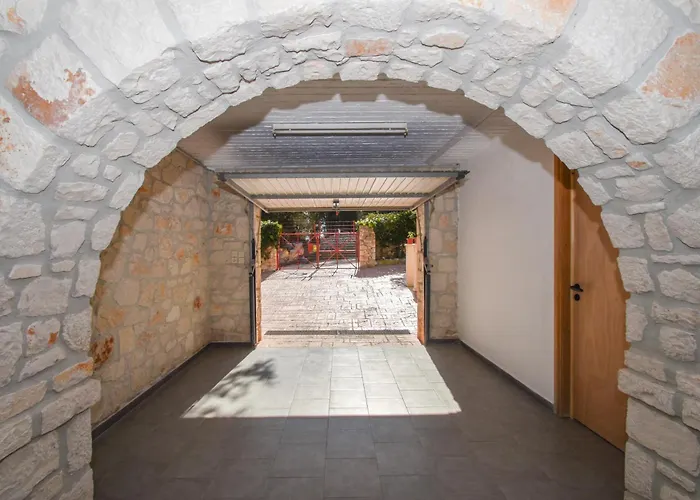 Stone Edge Homestead Villa *